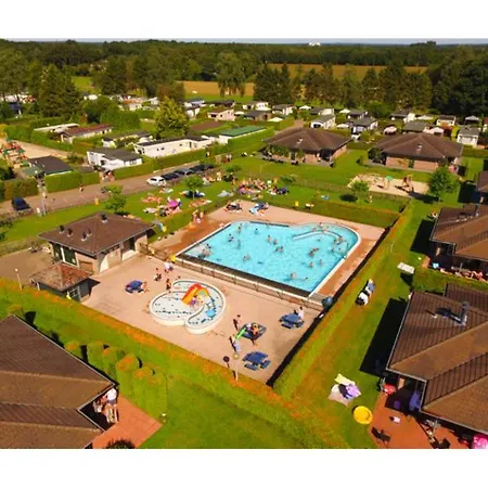 Alpesi faház 6 Pers. Veluwelodge Wellness *